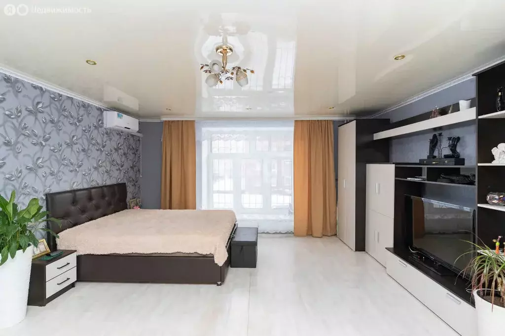 1-комнатная квартира: Тюмень, улица Василия Гольцова, 10 (57 м) - Фото 2