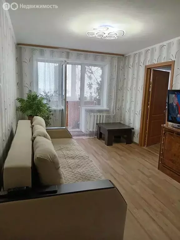 3-комнатная квартира: Курган, Пролетарская улица, 17 (56.5 м) - Фото 1