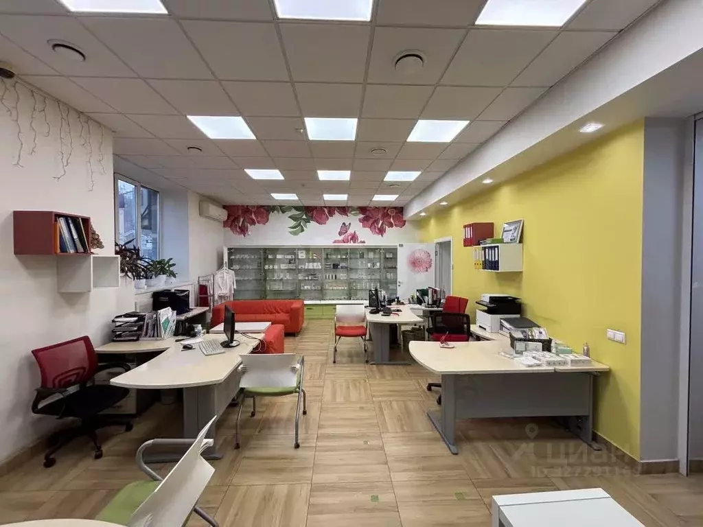 Офис в Тюменская область, Тюмень Водопроводная ул., 6 (100 м) - Фото 1