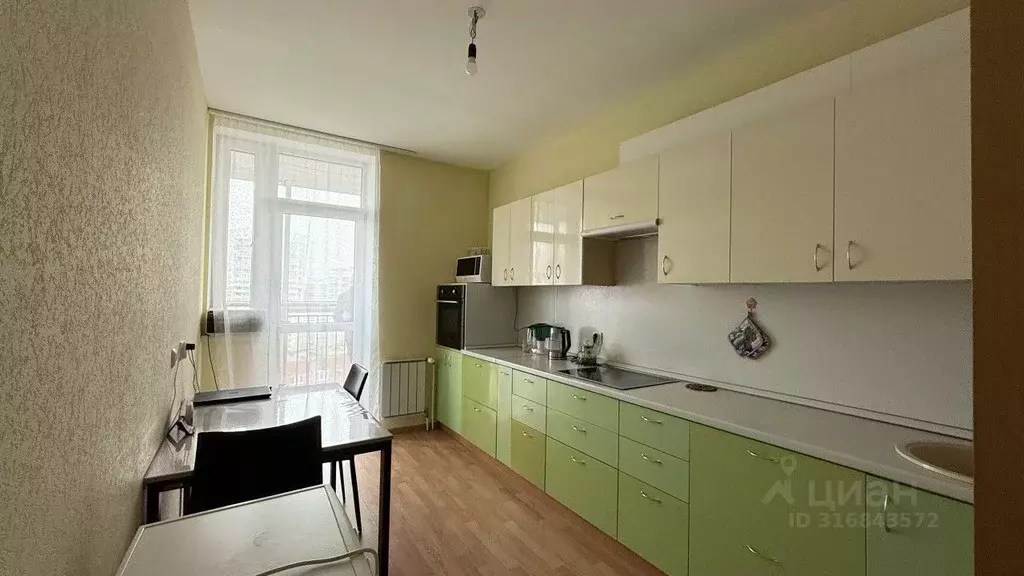 1-к кв. Свердловская область, Екатеринбург ул. Парниковая, 6 (38.0 м) - Фото 0