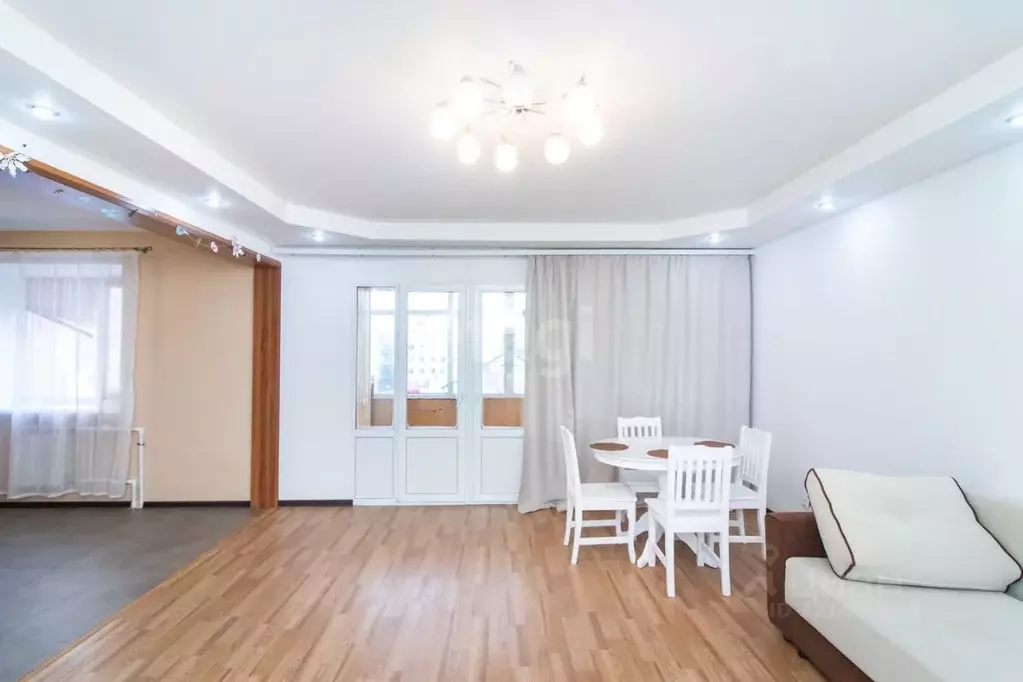 3-к кв. Ханты-Мансийский АО, Ханты-Мансийск ул. Калинина, 18 (89.8 м) - Фото 0