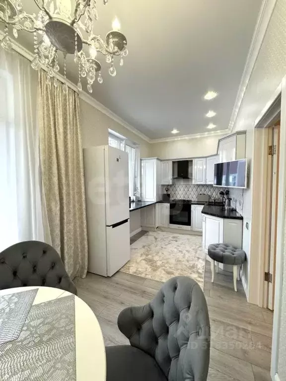 3-к кв. Белгородская область, Белгород ул. Лермонтова, 49а (92.4 м) - Фото 1