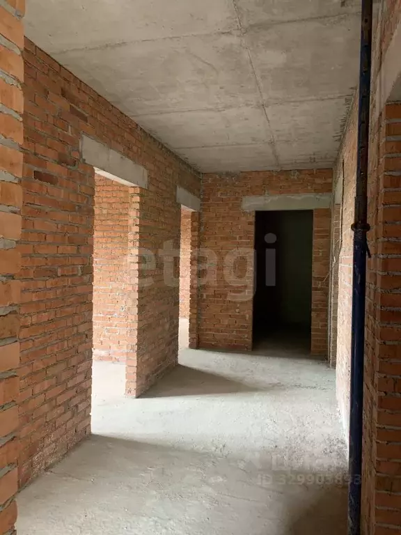 2-к кв. Северная Осетия, Владикавказ ул. Сады Шалдона, 63 (72.2 м) - Фото 1