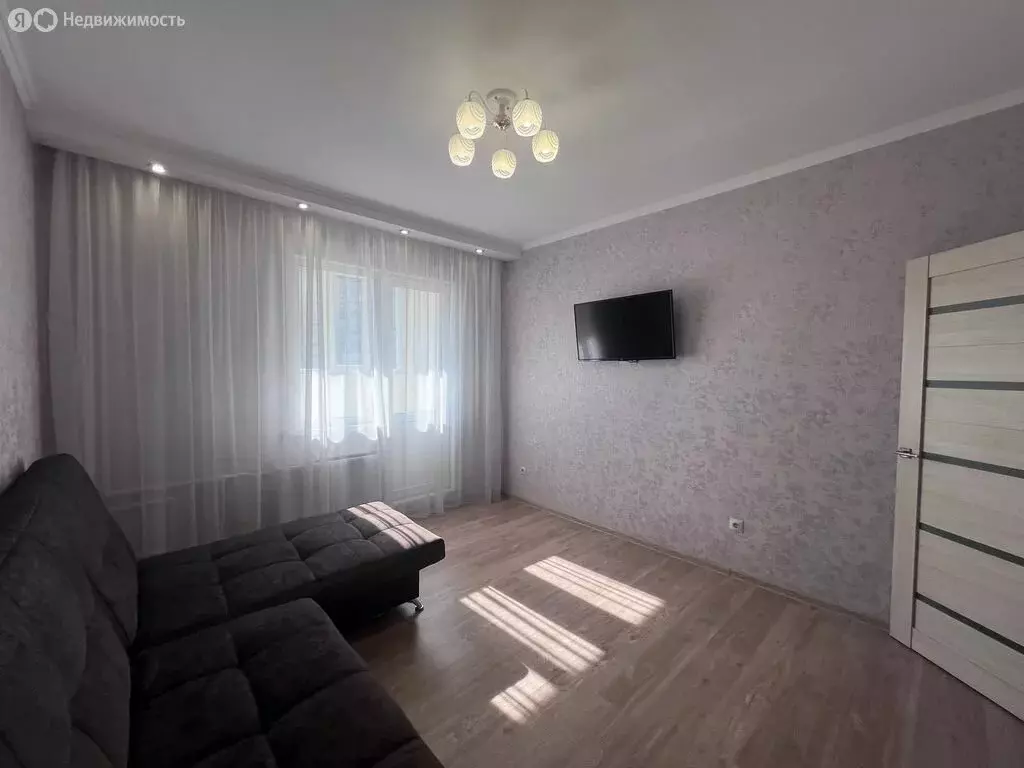 2-комнатная квартира: Оренбург, проспект Победы, 151 (62 м) - Фото 1