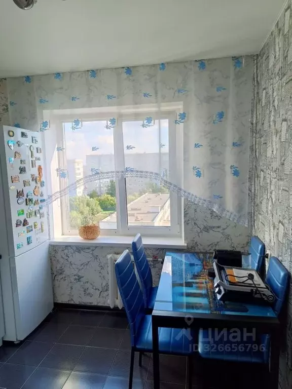 2-к кв. Омская область, Омск ул. Звездова, 103 (53.1 м) - Фото 2