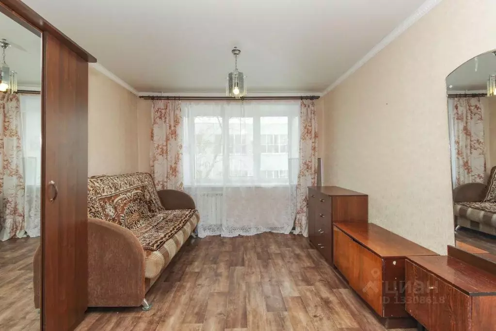 Комната Омская область, Омск ул. Яковлева, 16 (17.0 м) - Фото 0