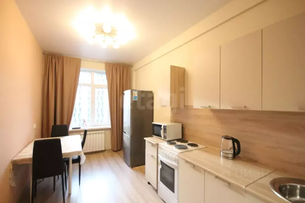 2-к кв. Ямало-Ненецкий АО, Новый Уренгой Славянский мкр, 1/3 (53.3 м) - Фото 1