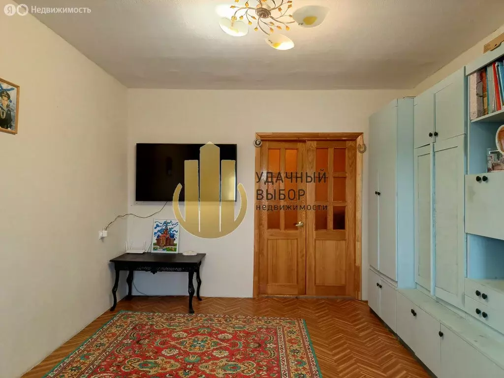3-комнатная квартира: Белая Калитва, улица Машиностроителей, 57 (62 м) - Фото 1