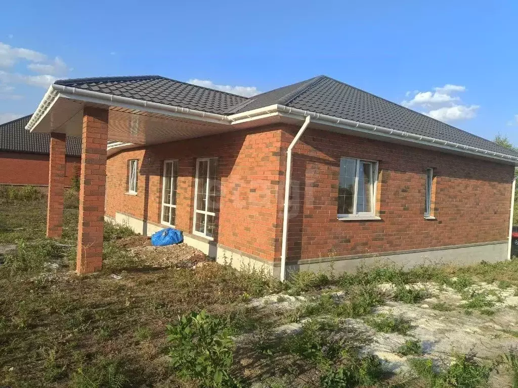 Дом в Белгородская область, Короча ул. Садовая (120 м) - Фото 1