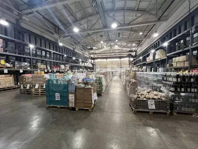 Продается отдельно стоящее здание, апк, 2800 кв.м, в 5 мин от центра ... - Фото 0