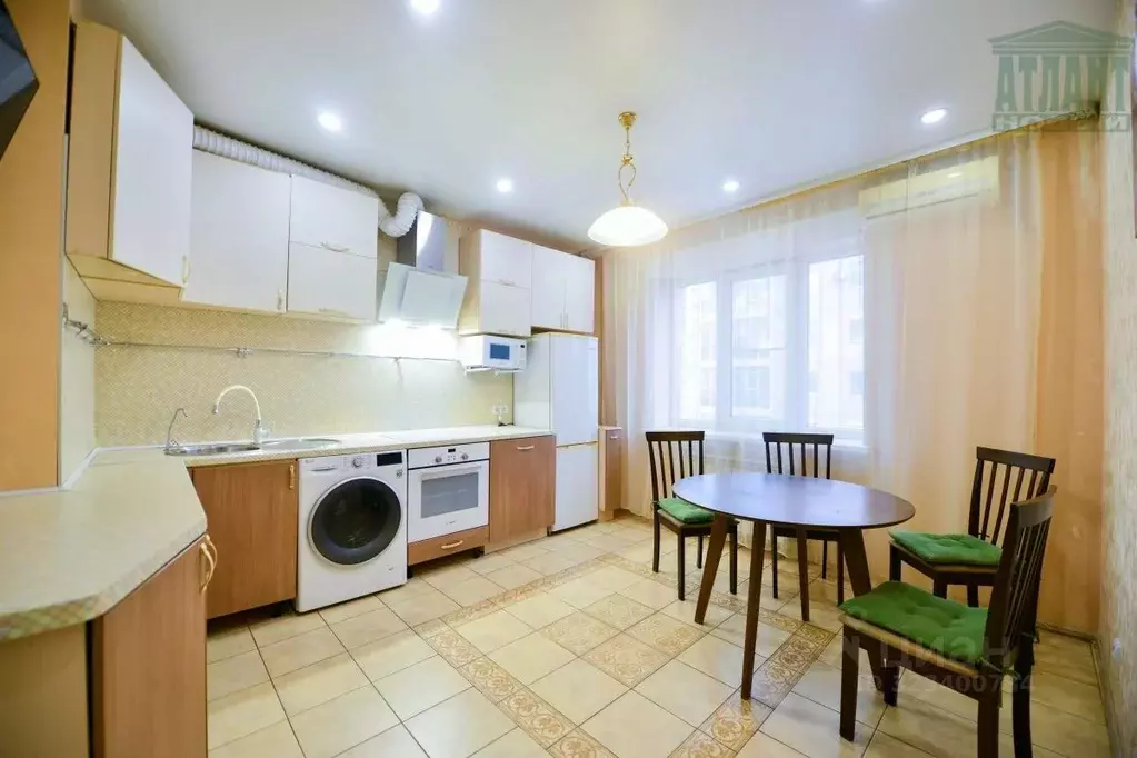 2-к кв. Хабаровский край, Хабаровск ул. Истомина, 14Б (68.0 м) - Фото 0