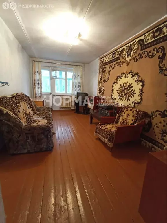 2-комнатная квартира: Октябрьский, улица Фрунзе, 11 (46.9 м) - Фото 0