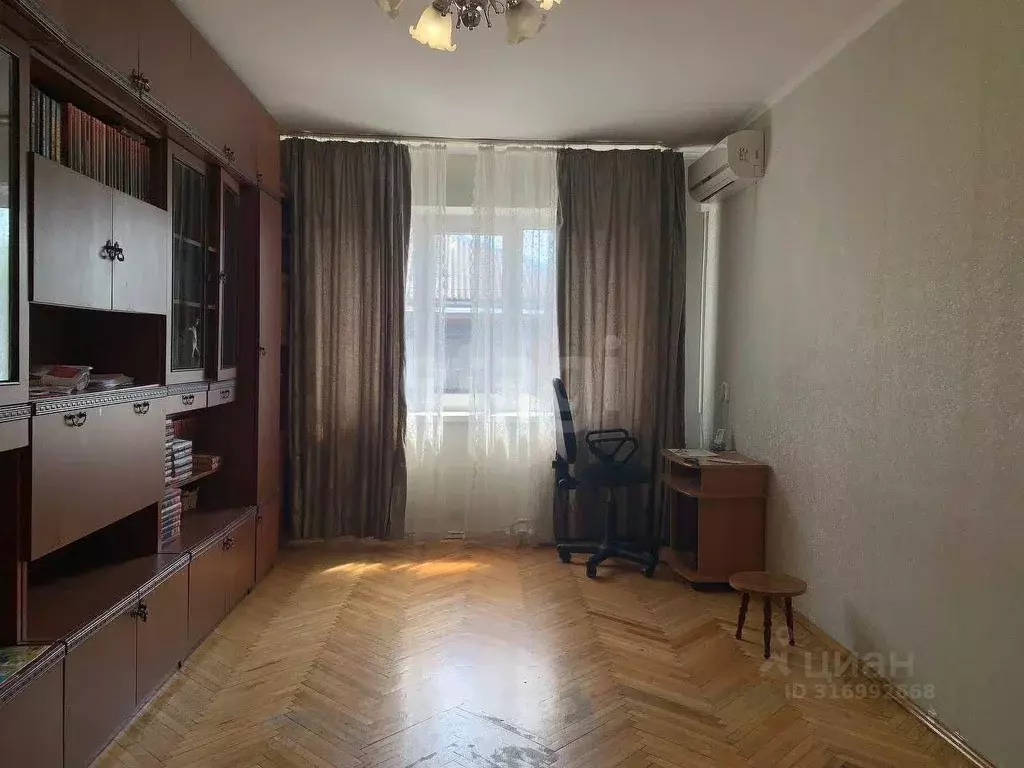 3-к кв. Адыгея, Майкоп ул. Ленина, 4 (50.0 м) - Фото 0
