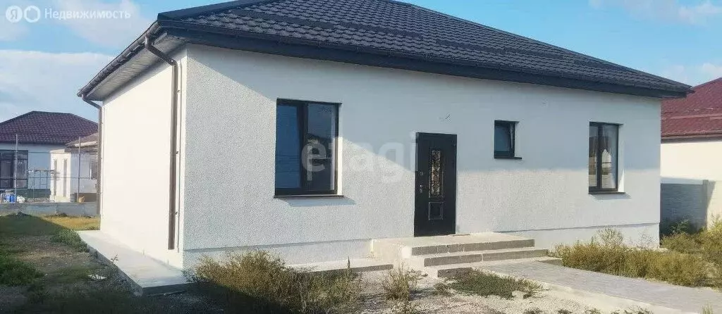 Дом в Трудовское сельское поселение, село Строгоновка (110 м) - Фото 1