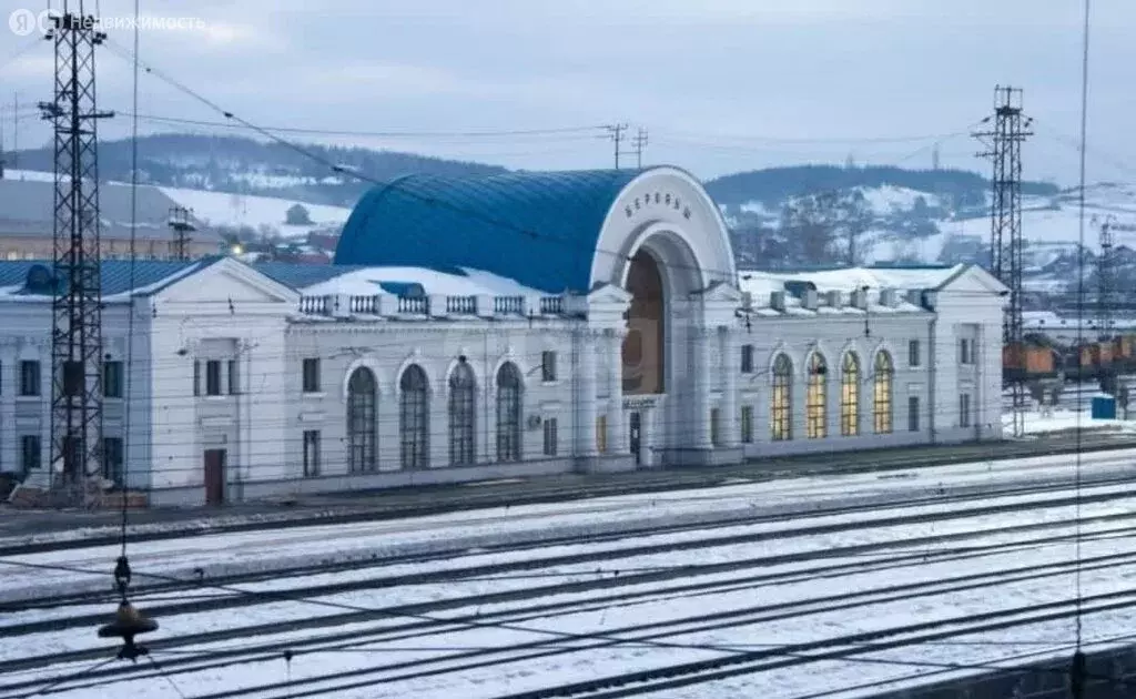 Дом в Челябинская область, Саткинский муниципальный округ, рабочий ... - Фото 2