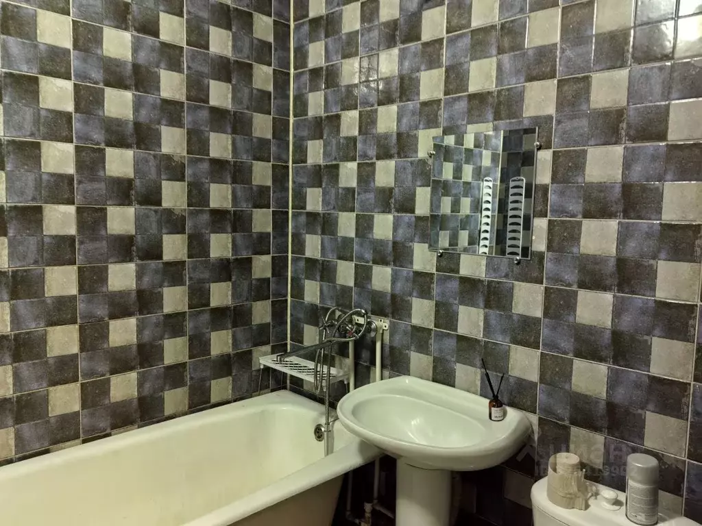 1-к кв. Волгоградская область, Волгоград ул. Быстрова, 54 (35.7 м) - Фото 1