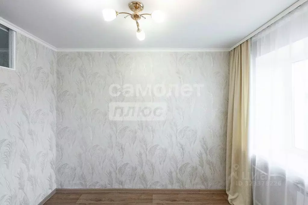 2-к кв. Омская область, Омск просп. Космический, 25 (45.0 м) - Фото 2