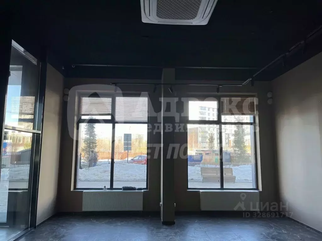 Помещение свободного назначения в Тюменская область, Тюмень ул. ... - Фото 2