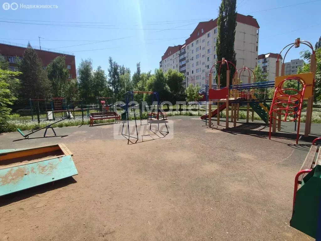 3-комнатная квартира: Уфа, улица Набережная реки Уфы, 63 (60.3 м) - Фото 2