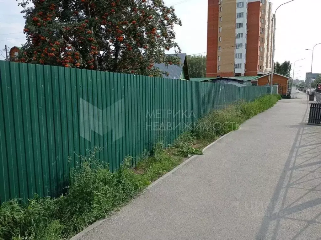 Участок в Тюменская область, Тюмень Курская ул. (10.96 сот.) - Фото 0