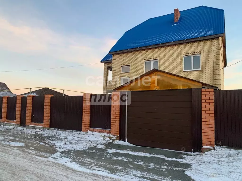 Дом в Челябинская область, с. Еткуль пер. 3-й, 3А (300 м) - Фото 1