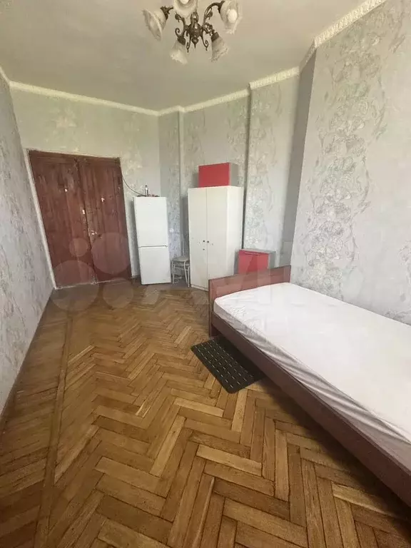 Комната 18 м в 2-к., 3/3 эт. - Фото 0