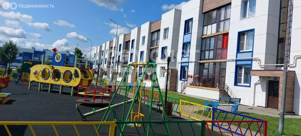 3-комнатная квартира: Киров, улица Героя Рослякова, 4 (73.7 м) - Фото 0