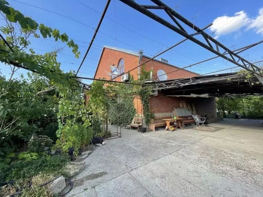 Дом в Краснодарский край, Крымск ул. Островского (464 м) - Фото 1