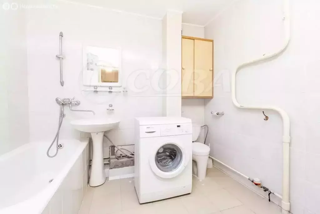 2-комнатная квартира: Тюмень, улица Елизарова, 8 (53 м) - Фото 1