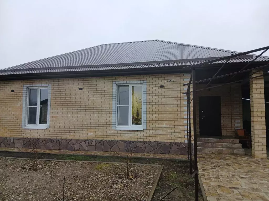 Дом в Краснодарский край, Абинск  (73 м) - Фото 2