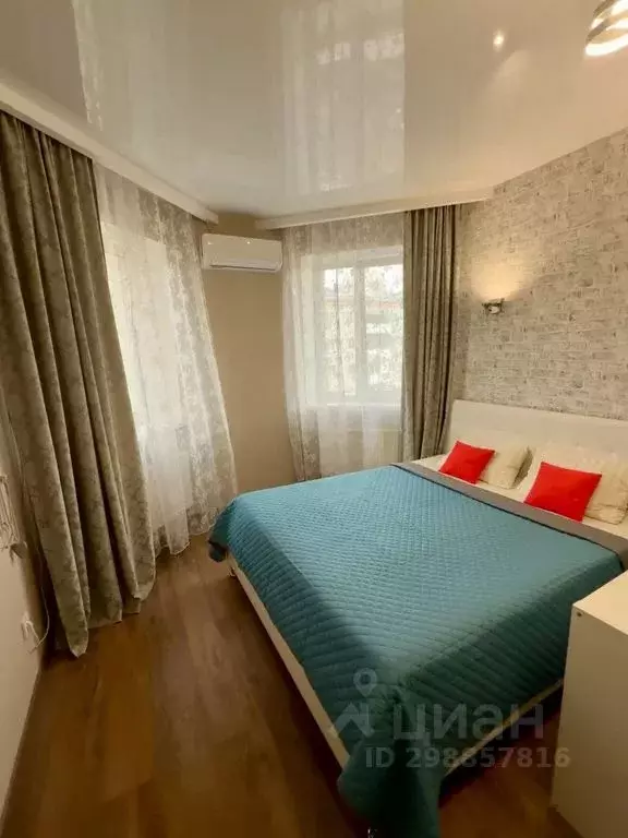 1-к кв. Волгоградская область, Волгоград ул. Пархоменко, 8 (42.0 м) - Фото 1