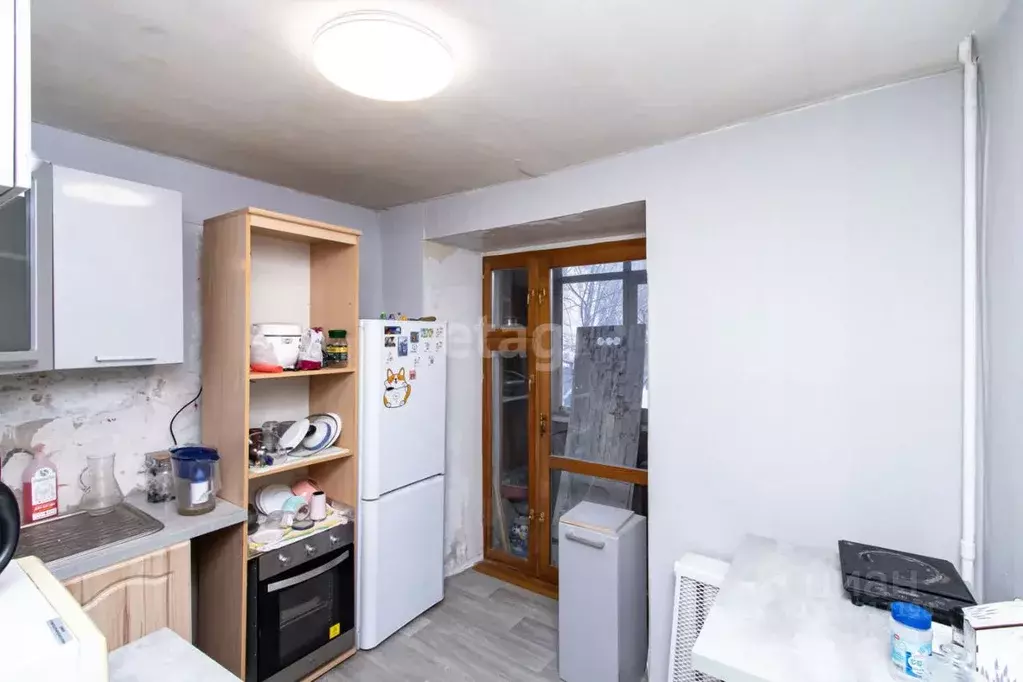 3-к кв. Тюменская область, Тюмень ул. Ленина, 81 (56.3 м) - Фото 0
