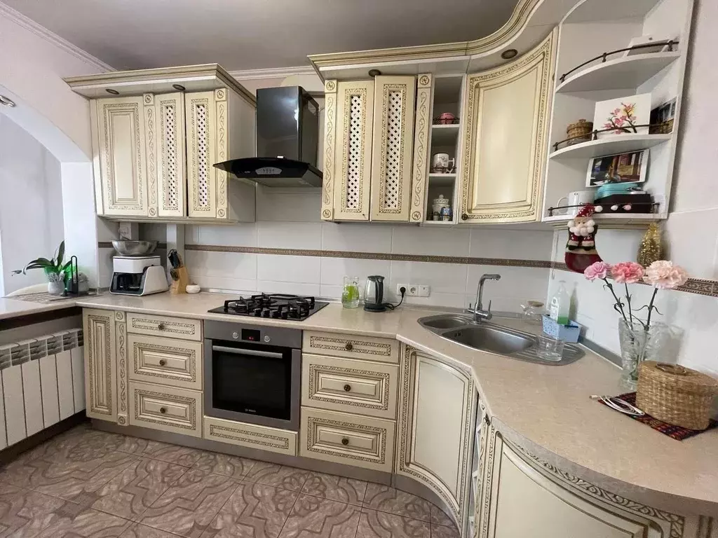 3-к кв. Севастополь ул. Адмирала Фадеева, 21Б (76.1 м) - Фото 1