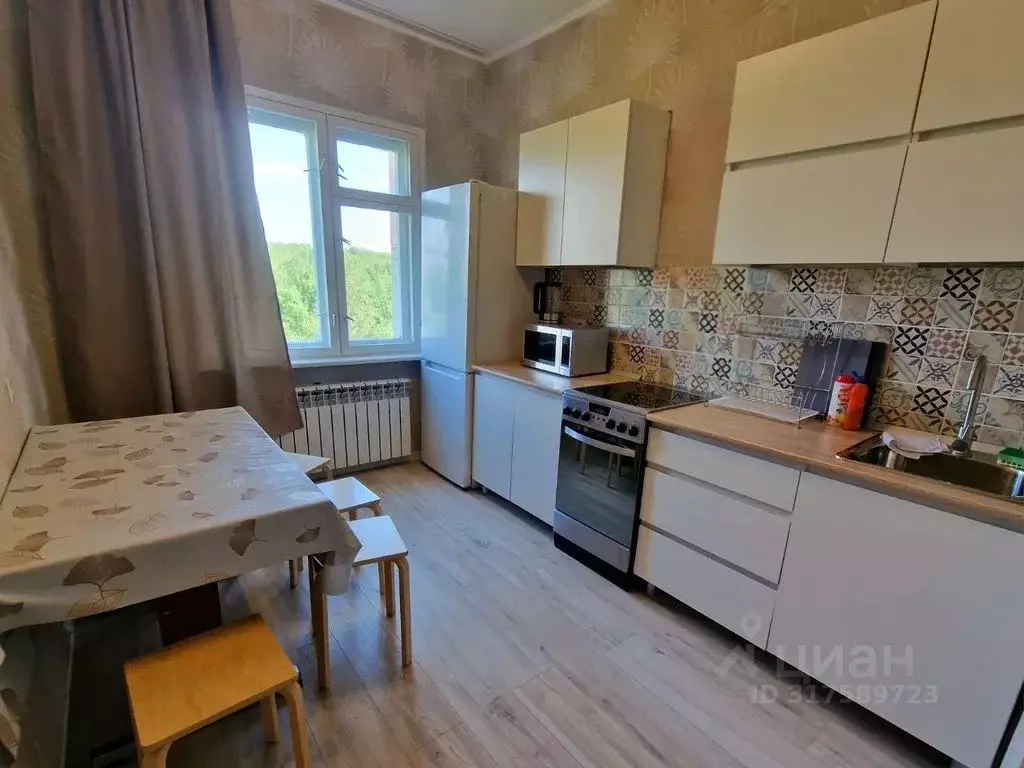 2-к кв. Мурманская область, Апатиты ул. Строителей, 18 (56.0 м) - Фото 1