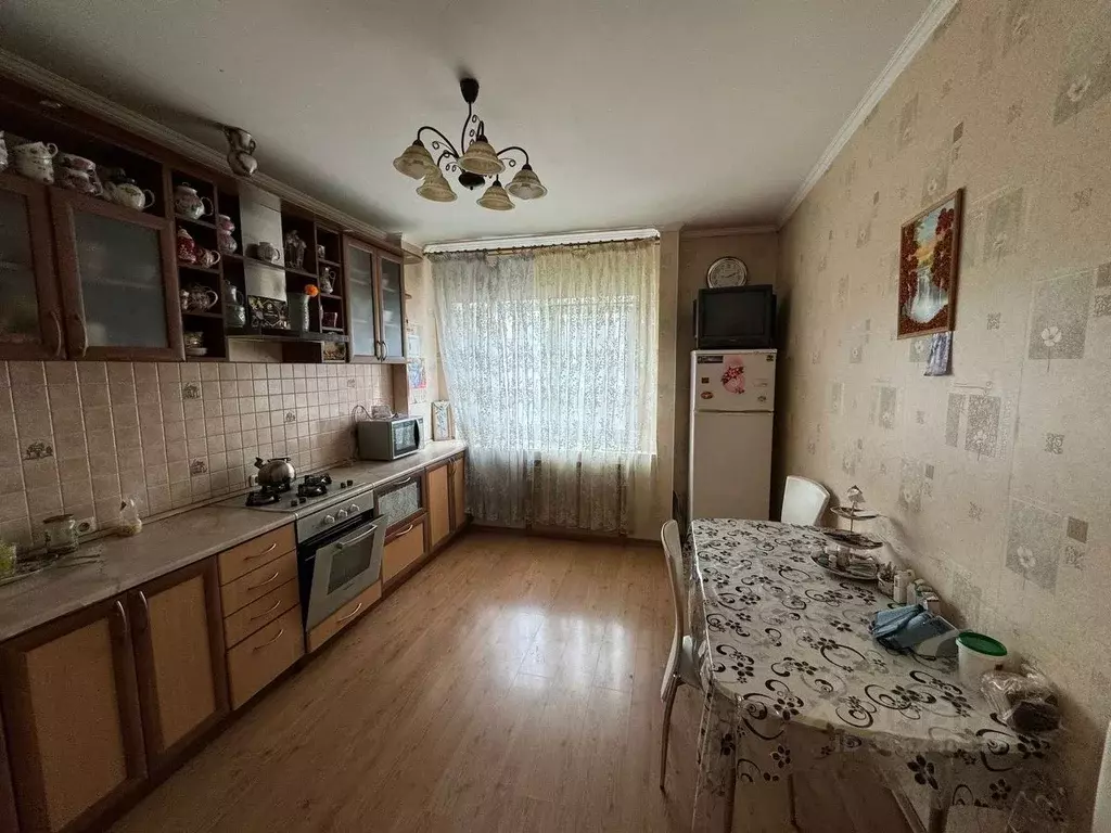 2-к кв. Брянская область, Брянск ул. Медведева, 9 (77.1 м) - Фото 0