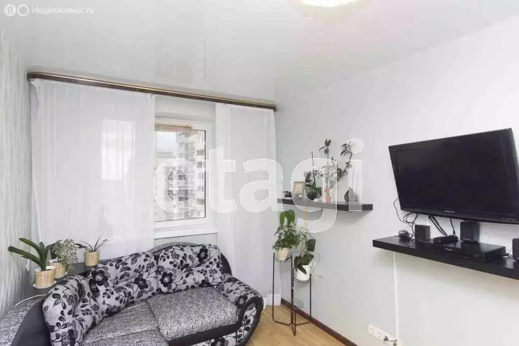 1-комнатная квартира: Тюмень, улица Станислава Карнацевича, 7 (30.2 м) - Фото 1