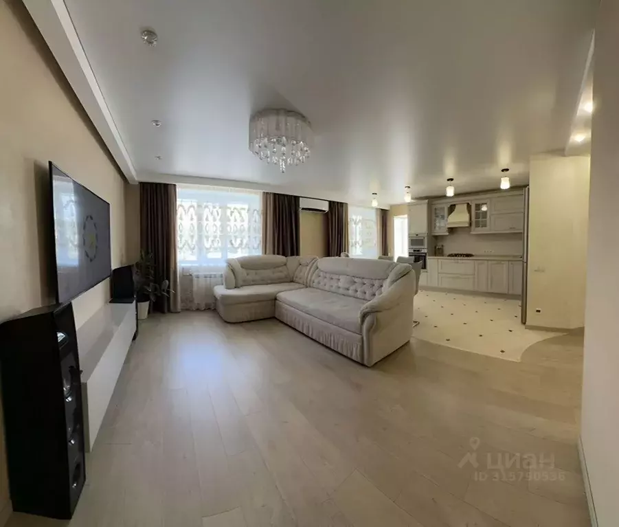 3-к кв. Саратовская область, Саратов ул. Имени Н.В. Гоголя, 1 (91.0 м) - Фото 2