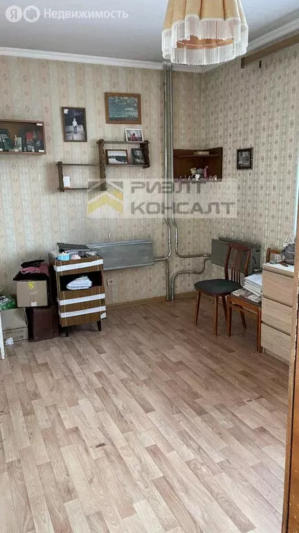 4-комнатная квартира: Омск, улица Крупской, 1 (80.6 м) - Фото 0