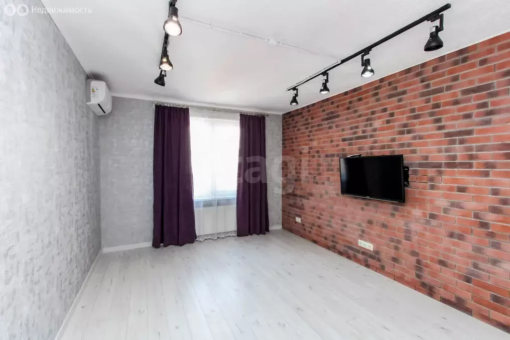 3-комнатная квартира: Тюмень, Тихий проезд, 4 (75.3 м) - Фото 1
