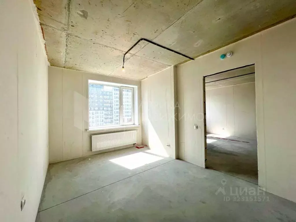 1-к кв. Тюменская область, Тюмень Интернациональная ул., 199к9 (37.5 ... - Фото 1