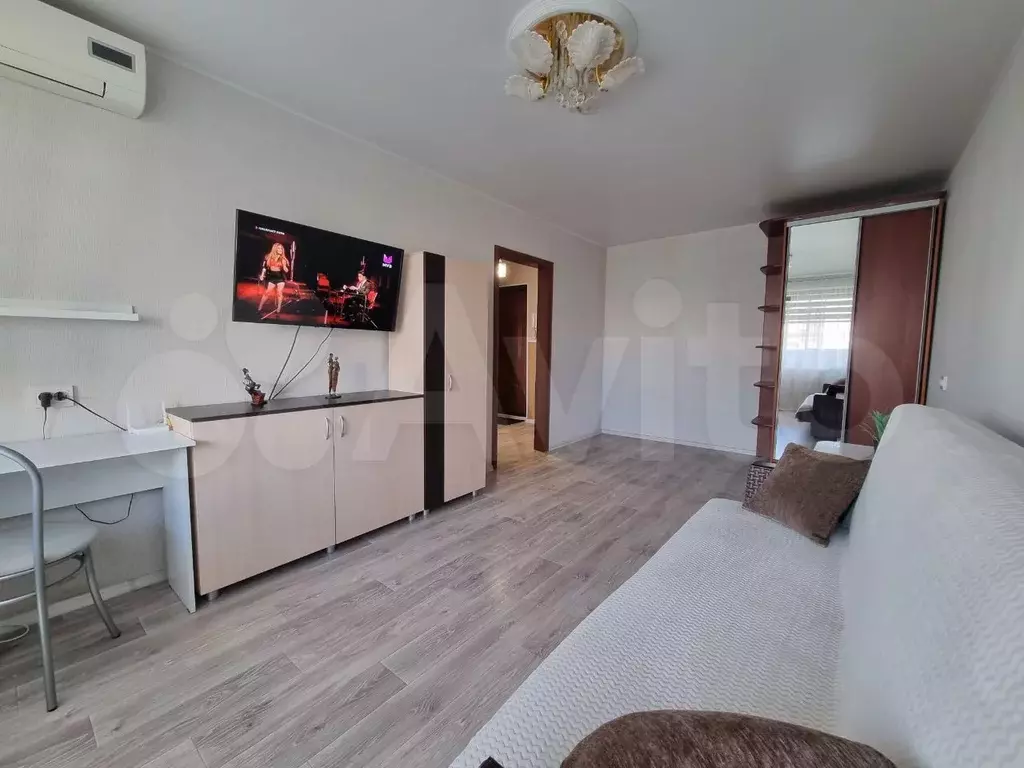1-к. квартира, 40 м, 5/9 эт. - Фото 1