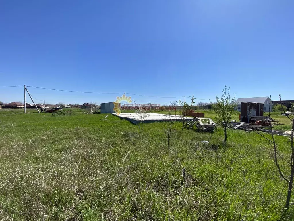 Участок в Краснодарский край, Ейское городское поселение, пос. ... - Фото 0