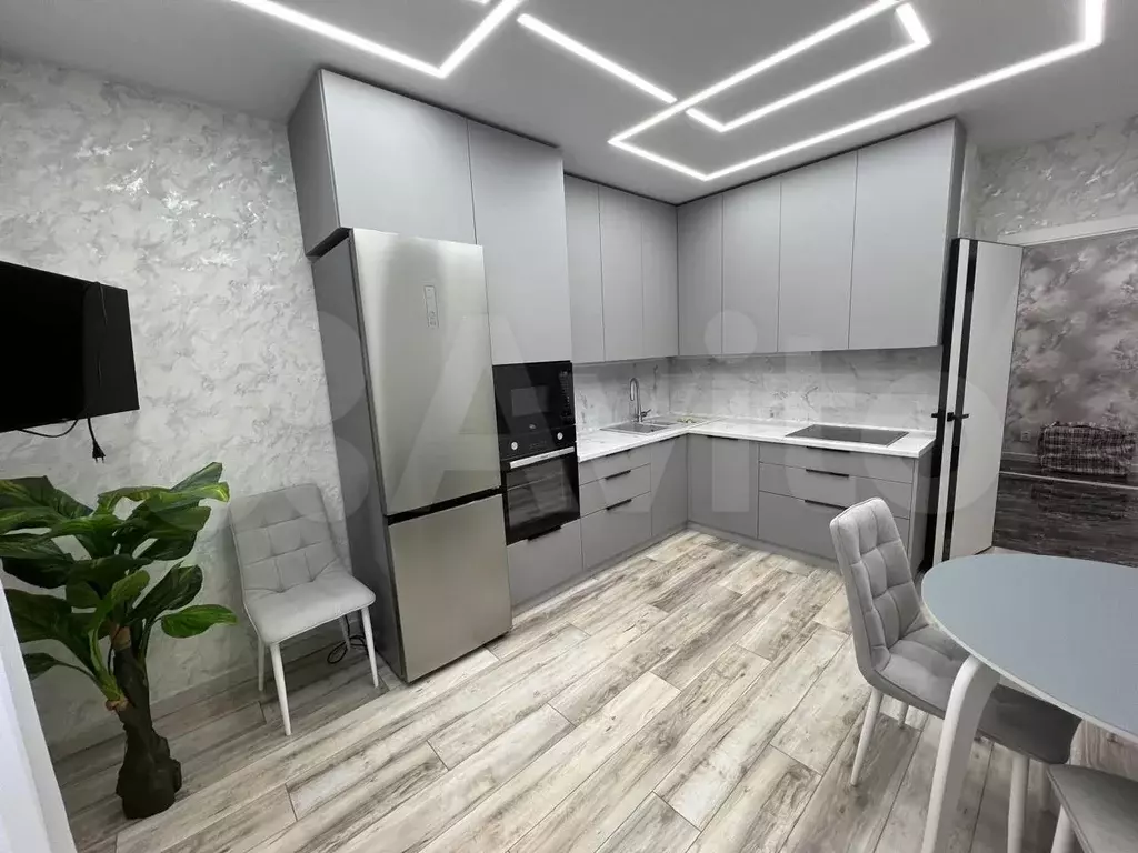 2-к. квартира, 80 м, 8/10 эт. - Фото 0