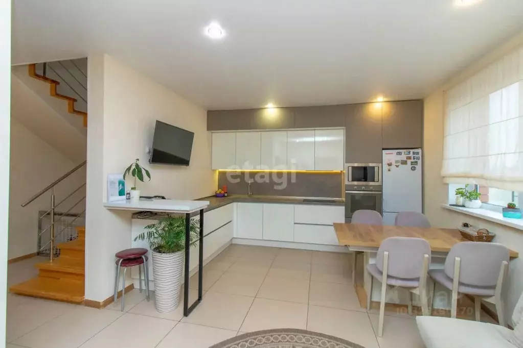 Дом в Тюменская область, Тюмень проезд Шахматный (100 м) - Фото 1