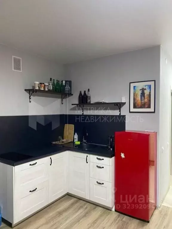 Студия Тюменская область, Тюмень Комбинатская ул., 54к2 (33.0 м) - Фото 1