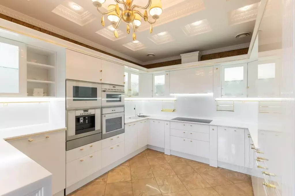 Квартира, 3 комнаты, 180 м - Фото 0