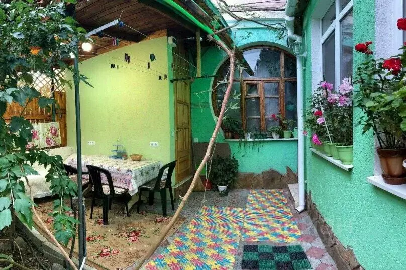Дом в Крым, Алушта ул. Саранчева, 20 (35 м) - Фото 1