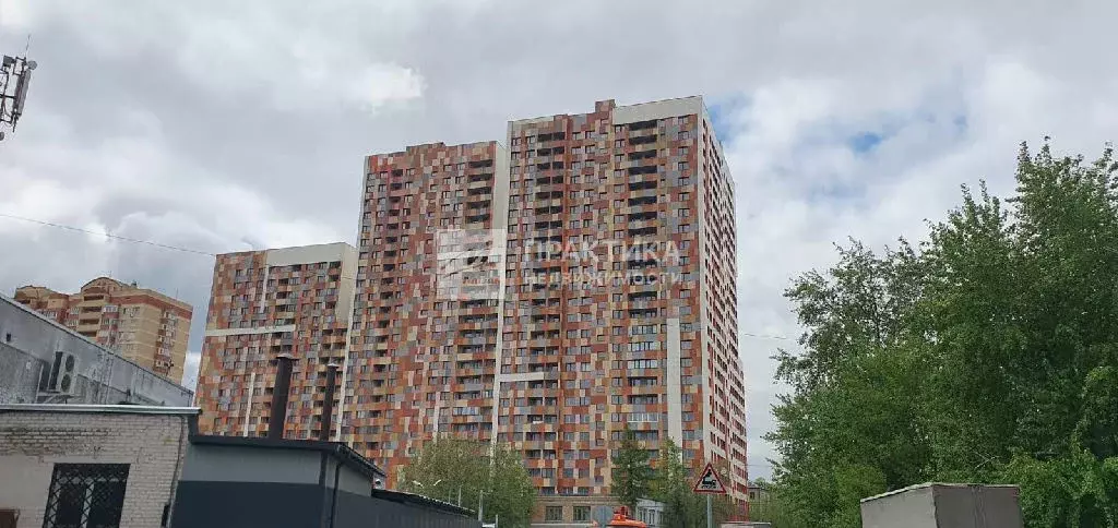 Продается 3-комнатная квартира - Фото 1