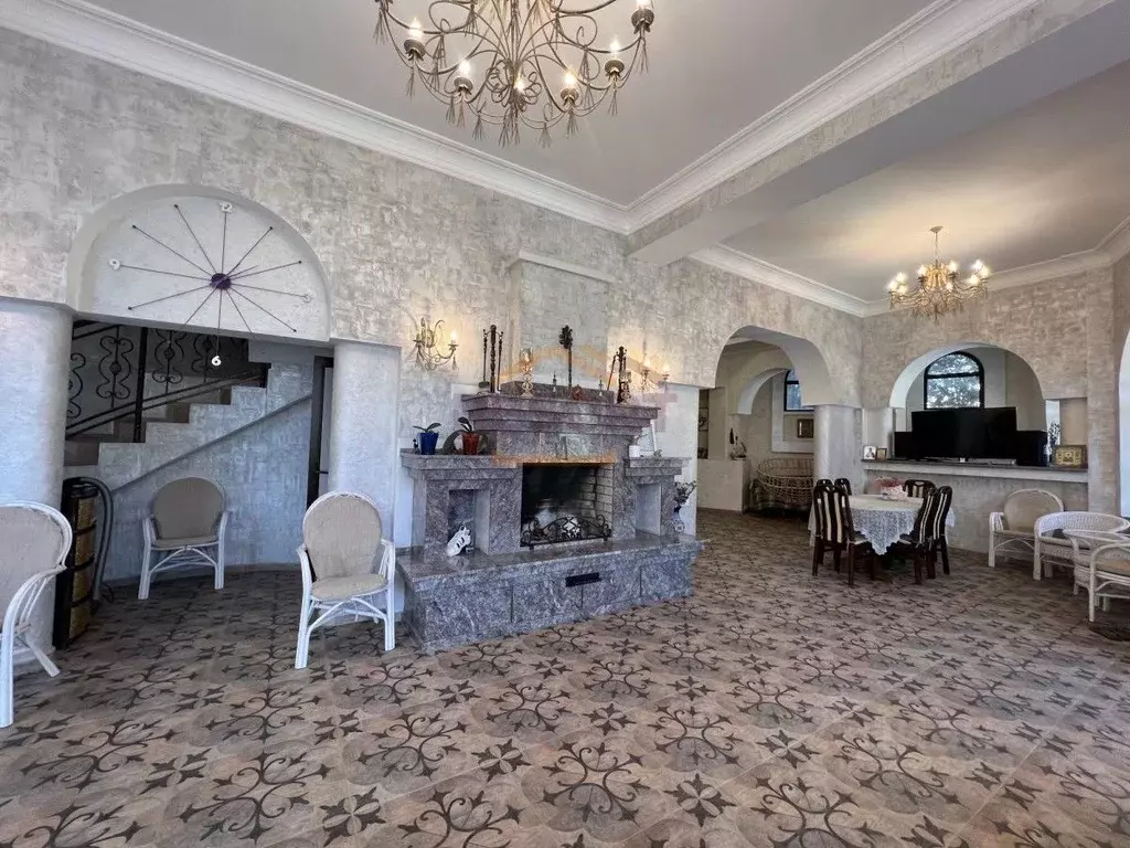 Дом в Крым, Ялта ул. Васильева, 19 (300 м) - Фото 1