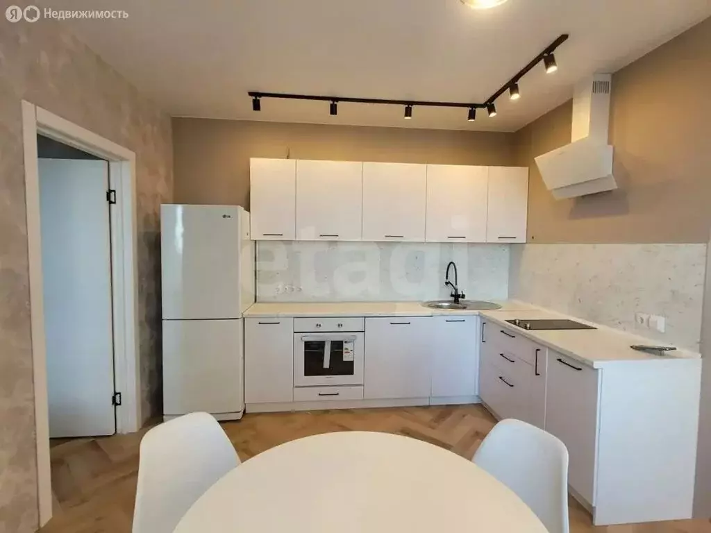2-комнатная квартира: Тюмень, улица Пожарных и Спасателей, 14 (54 м) - Фото 1